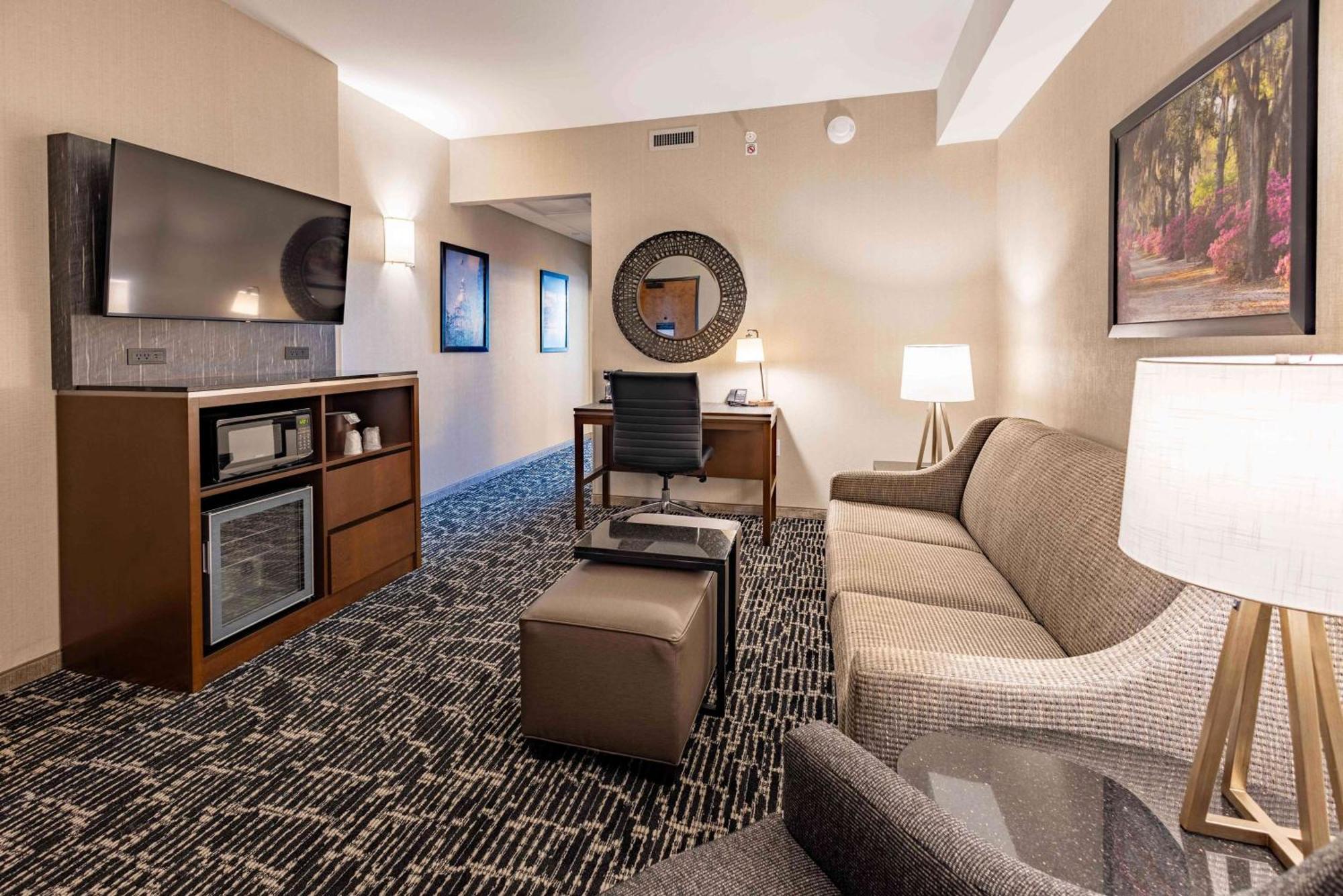 Drury Plaza Hotel Savannah Пулер Экстерьер фото